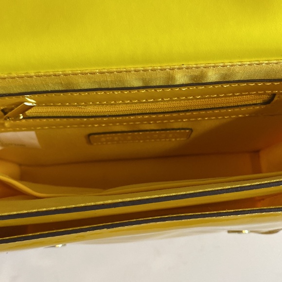 ✨NEW✨ STEVE MADDEN YELLOW CROSSBODY BAG - Picture 15 of 16